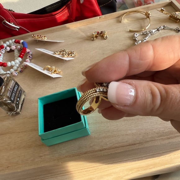 Vintage Stunning 1980’s Diamond 14k Bypass Ring ( unnoticeable flaw, see notes!! - Picture 6 of 14